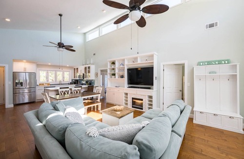 Gulf Trace House | 25% SALE Thru FALL~New Listing~"Gindarra"~Gulf Trace~Heated Pool~Beach Gear~Park