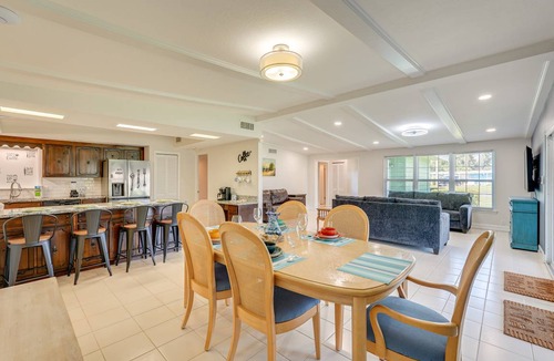 Woodlawn House | 250 m² House ∙ 5 bedrooms ∙ 12 guests