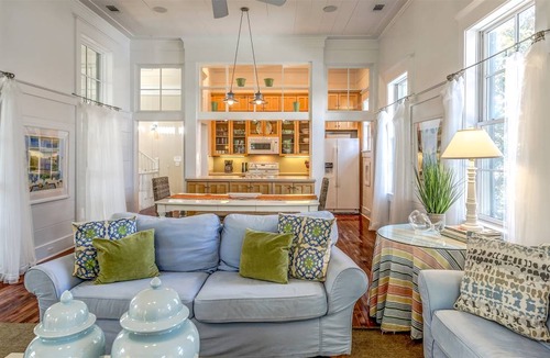 Watercolor House | 252 m² House ∙ 3 bedrooms ∙ 10 guests