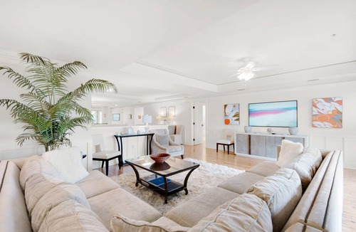 Gulf District House | 261 m² House ∙ 3 bedrooms ∙ 8 guests