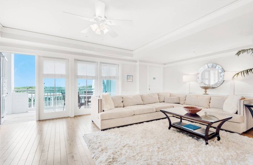 Gulf District House | 261 m² House ∙ 3 bedrooms ∙ 8 guests