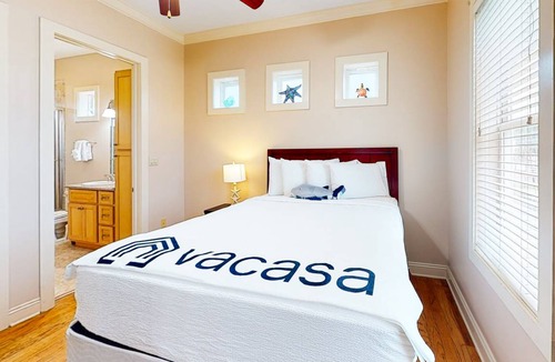 Crescent Beach House | 261 m² House ∙ 4 bedrooms ∙ 14 guests