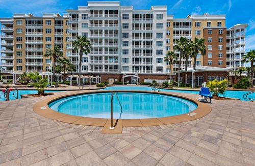 Upper Grand Lagoon Condo | 267 m² Condo ∙ 4 bedrooms ∙ 8 guests