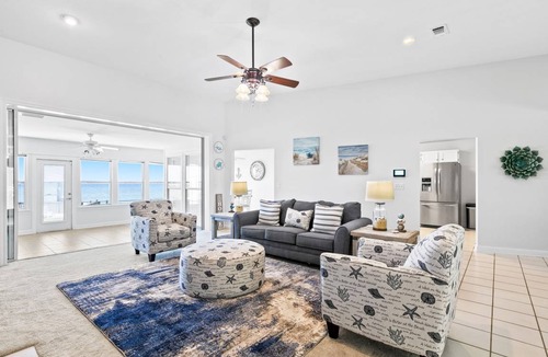 Navarre House | 268 m² House ∙ 4 bedrooms ∙ 13 guests