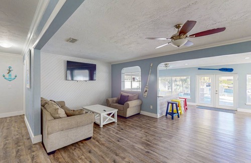 Upper Grand Lagoon House | 271 m² House ∙ 3 bedrooms ∙ 10 guests