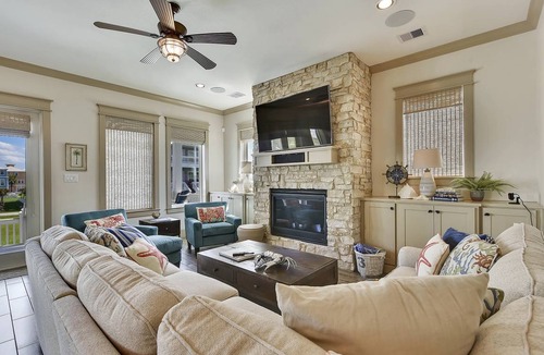 Beachside Village House | 271 m² House ∙ 4 bedrooms ∙ 12 guests