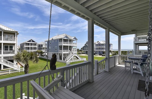 Beachside Village House | 271 m² House ∙ 4 bedrooms ∙ 12 guests