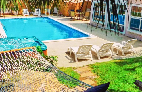 El Centro Beach House | 279 m² House ∙ 5 bedrooms ∙ 24 guests