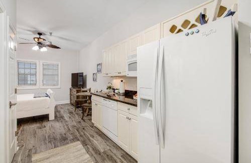 Seacrest Beach Hotel | 28 m² Hotel ∙ 2 guests