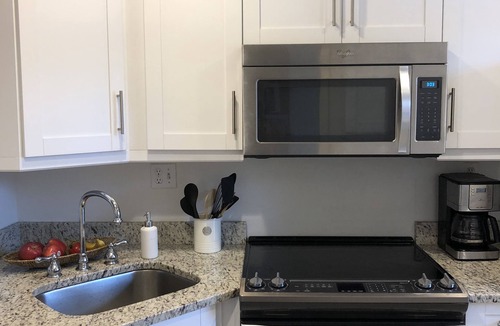 Coquina Sands Condo | 2br 2ba updated condo, pool, steps to the beach and 4 blocks to Olde Naples.