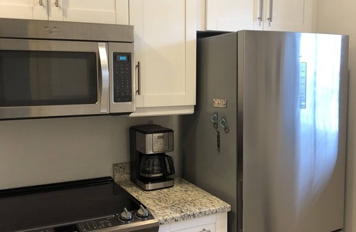 Coquina Sands Condo | 2br 2ba updated condo, pool, steps to the beach and 4 blocks to Olde Naples.