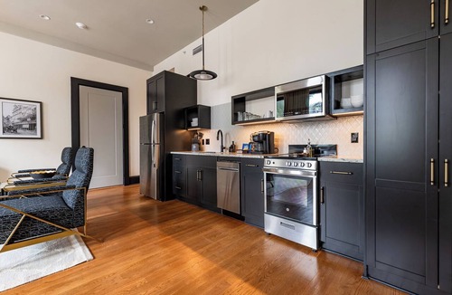 Central Business District Hotel | 2BR Great View Steps from French Quarter | The Mayfair