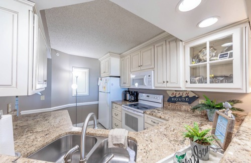 Biltmore Beach Condo | 2nd Floor Summerhouse Condo Directly On Gulf! Free Beach Chairs!
