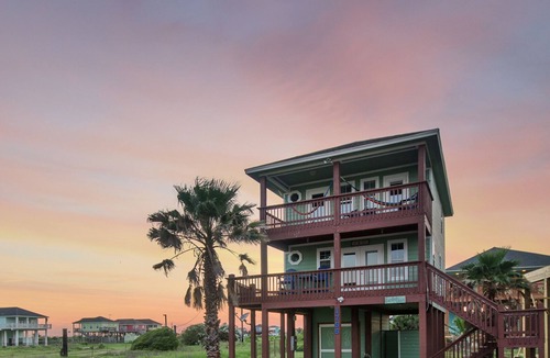 Crystal Beach House | 2nd Row Beach House with Beautiful Ocean View and Easy Beach Access