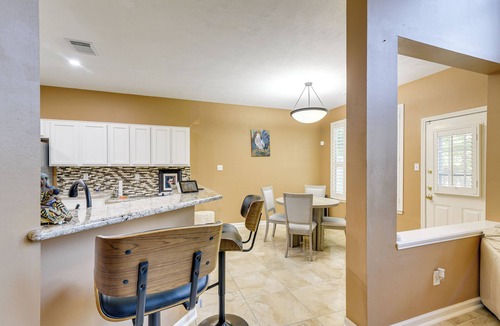 Sugar Land House | 3,500-Sq-Ft Retreat w/Private Yard in Sugar Land!
