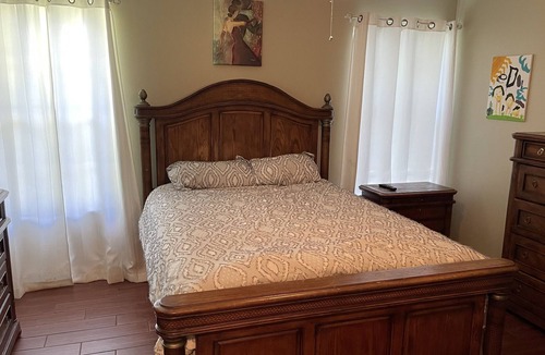 Lake Bradford -Cascade Lake House | 3 bed 2 bath house convenient to airport, golf and Tallahassee Museum