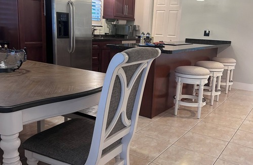 Wilton Manors House | 3 bedroom 2 bath heated pool, 1 block to Wilton Dr close to Beaches Sleeps 6