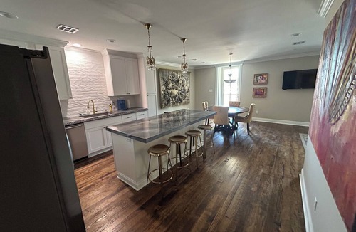 Crowley Apartment | 3-bedroom apartment in welcoming Crowley with AC, WiFi