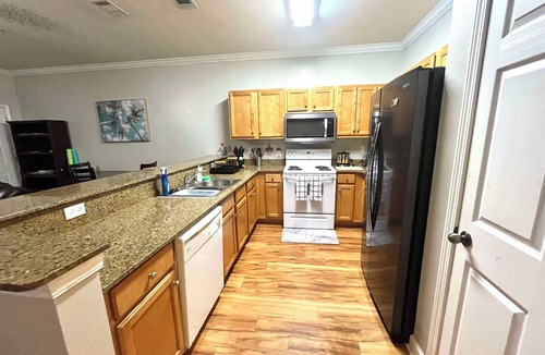 Ocean City Condo | 3-bedroom condo in charming Fort Walton Beach with WiFi, AC