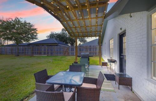 Prien House | 3 Bedroom Family Home in Lake Charles La
