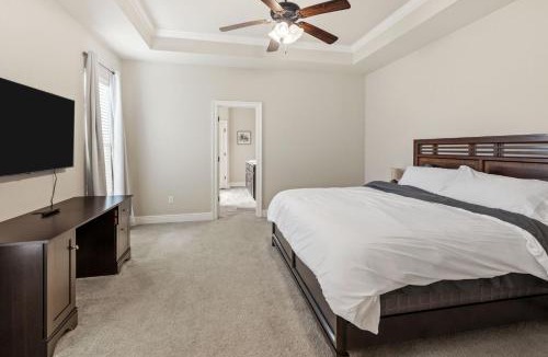 Lake Charles House | 3 Bedroom Family Home in Lake Charles