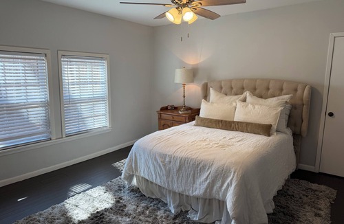 Fayette House | 3-bedroom historic farmhouse close to Fayette but still in the Country