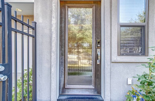 South Central Houston House | 3-bedroom house in beautiful in East DowntownHouston Near Stadiums & Convention
