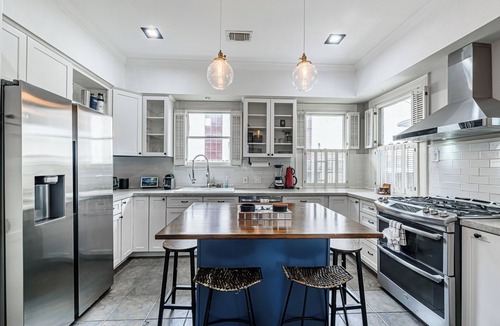 Greater Heights House | 3-bedroom house in delightful Houston with WiFi, fitness room, AC