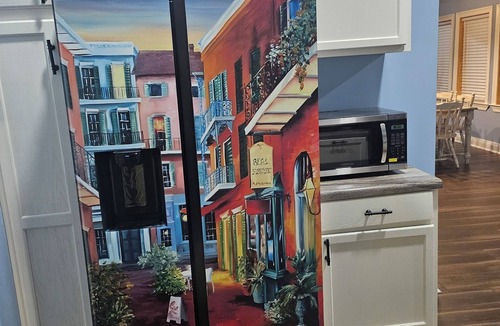 Laurel House | 3-bedroom house in enjoyable Laurel with WiFi, AC