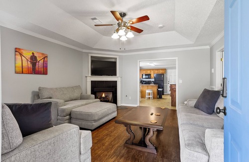 Northport House | 3-bedroom house in lovely Northport. Located near River Run Park and UA Campus.