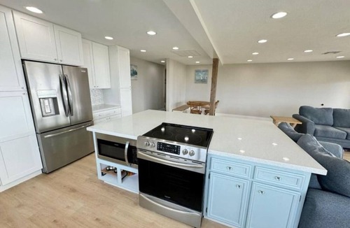 Lakeview  Jefferson County House | 3-bedroom house in peaceful Little Florida Beach with WiFi, AC