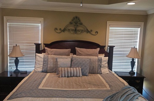 Pearl House | 3-bedroom house in Pearl with cool AC comfort. On Patrick Farms golf course.