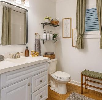 Marksville Villa | 3 Bedroom - Sleeps 10 - The Lagniappe Escape