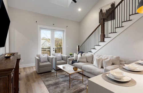 Helena Condo | 3 Bedroom Suite + Loft, Second Floor