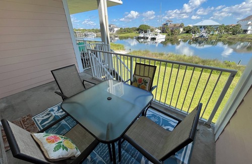Villa Sabine House | 3-bedroom Waterfront Pensacola Beach Townhouse on Little Sabine