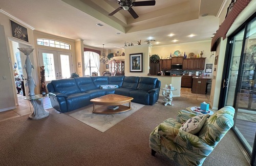 Homosassa House | 3-bedroom waterfront home, 1 mile from Homosassa Springs Wildlife State Park