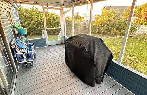 Mexico Beach House | 3-BR family home 2 blocks from main beach access in downtown Mexico Beach