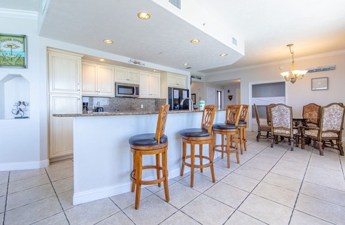 Thomas Drive Condo | 3 Br* Gulf Crest End Unit King Size Beds All Bedrooms Beach Chairs Included