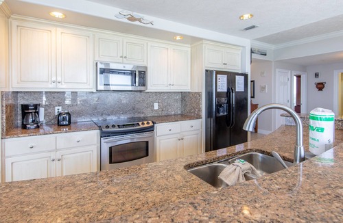 Thomas Drive Condo | 3 Br* Gulf Crest End Unit King Size Beds All Bedrooms Beach Chairs Included