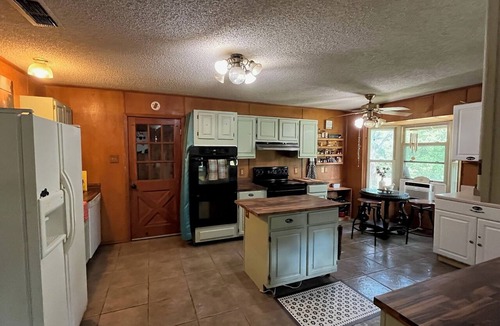Wills Point House | 3 BR on 1.3 acres @ Lake Tawakoni 1mi fr state park!