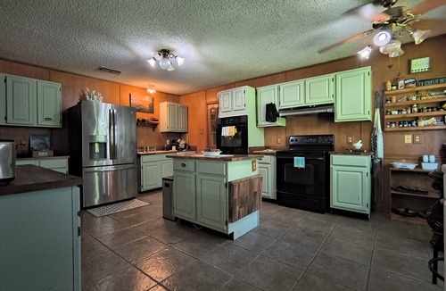 Wills Point House | 3 BR on 1.3 acres @ Lake Tawakoni 1mi fr state park!