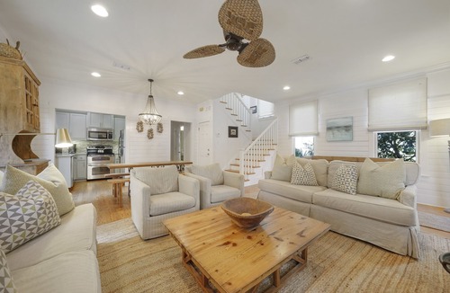 Seaside House | 3 Houses to Beach, Pet Friendly - Seaside, FL! + 2 Adult Bikes!