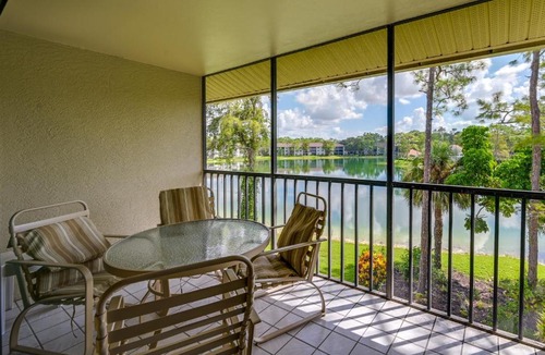 Naples Apartment | 3 Mi to Beaches Naples Condo with Pool Access!