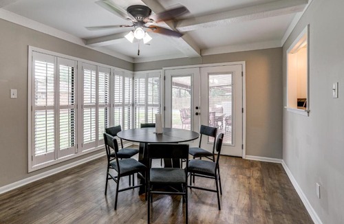 Alexandria House | 3 Mi to Dtwn Alexandria: Family Home w/Hot Tub!