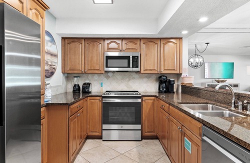 Miramar Beach Villa | 3 MIN WALK - 1st Floor Condo - No Stairs - Steps to Beach & Pool & Golf
