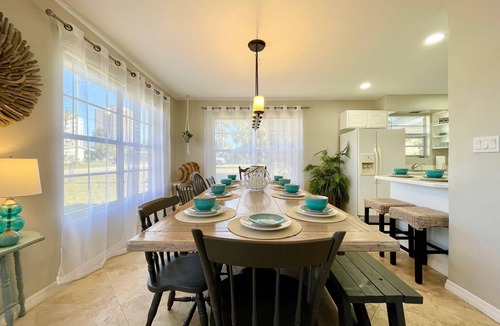 Daytona Beach House | 3 Min Walk to Beach- Arcade- 2 Living Rooms- 2 Kitchens-