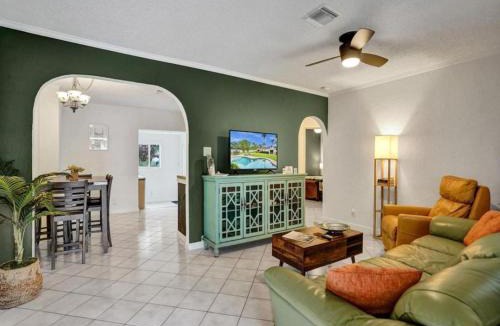 Wilton Manors House | 3 min. walk to Wilton Drive, pool and huge yard