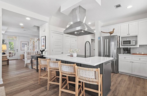 San Juan House | 🌴 3 Minute Walk to Beach | Private Heated Pool | Golf Cart | Amazing Location