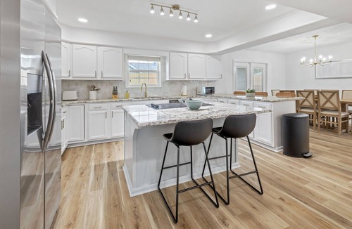 Prien House | 3 Minutes to Casino/Pool & Hot Tub