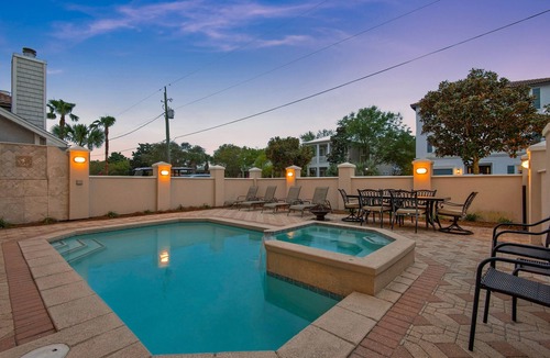 Frangista Beach House | 3 Minutes to Private Beach, Great Fall Rates! Early Check In! Rent a Golf Cart for $60/Day!